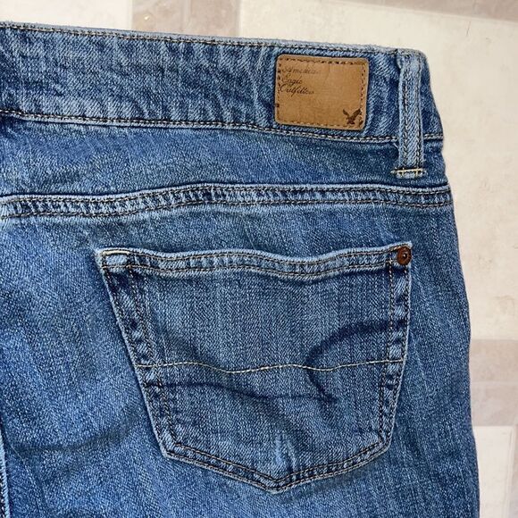 AMERICAN EAGLE SIZE 8 DISTRESSED BOYFIT “VINTAGE” JEANS - Picture 4 of 9